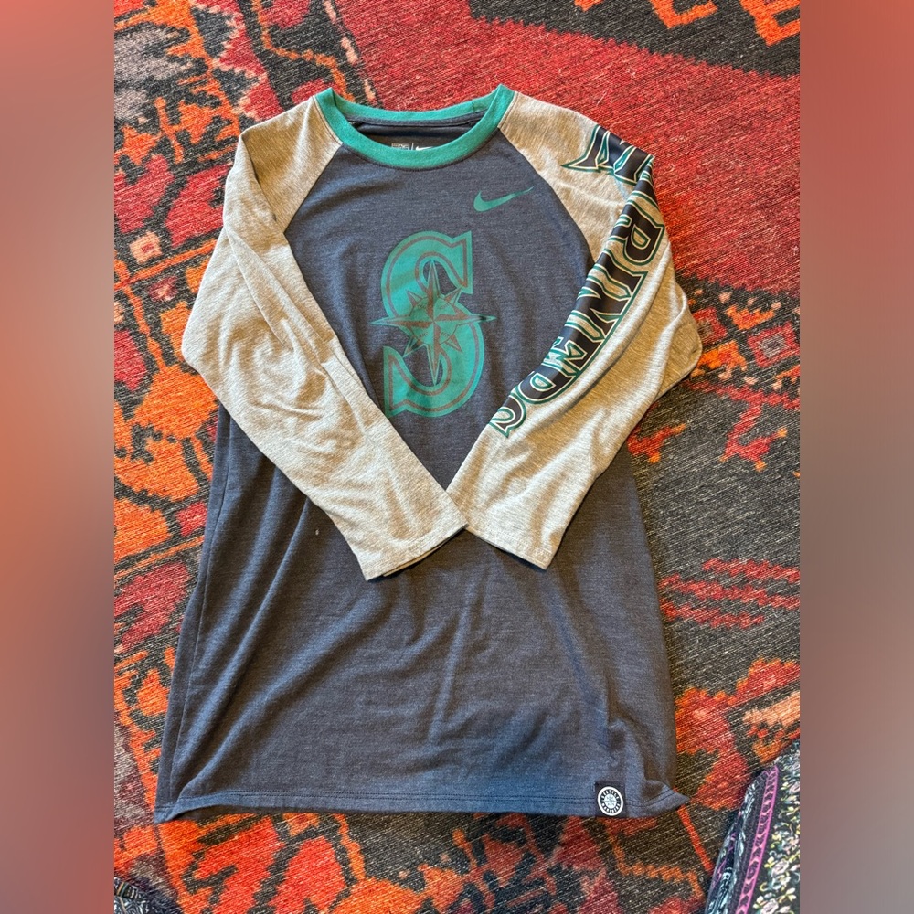 Nike Seattle Mariners shirt